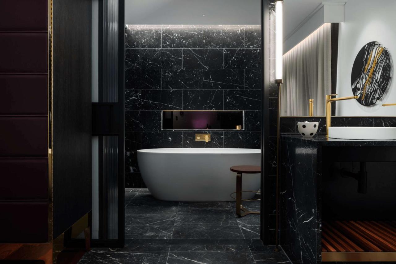 Qt Perth Hotel Exterior photo Bathroom