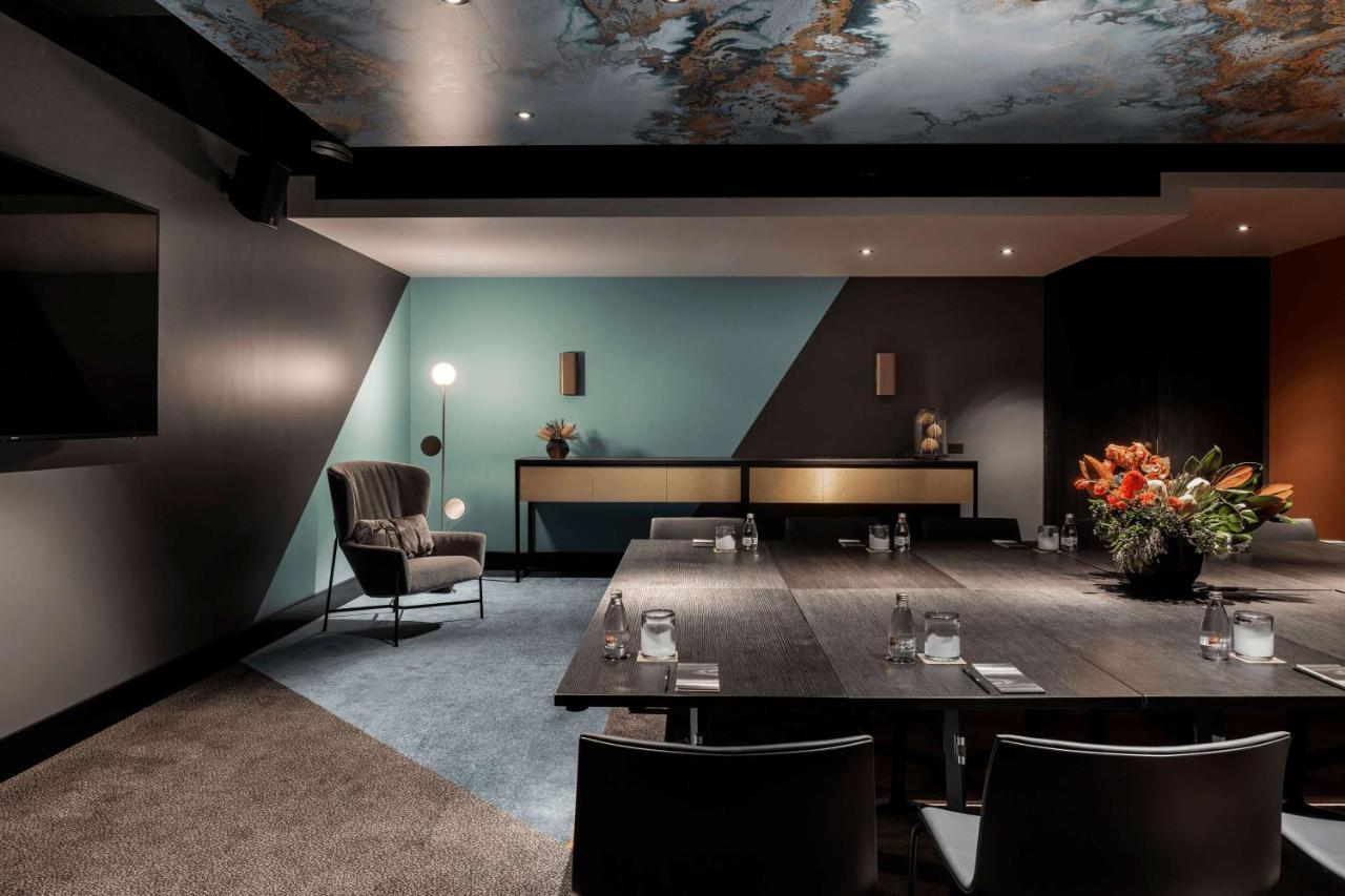 Qt Perth Hotel Exterior photo The meeting room