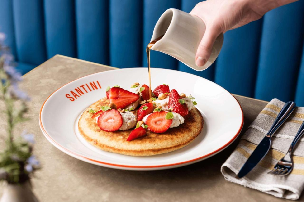 Qt Perth Hotel Exterior photo Santini breakfast