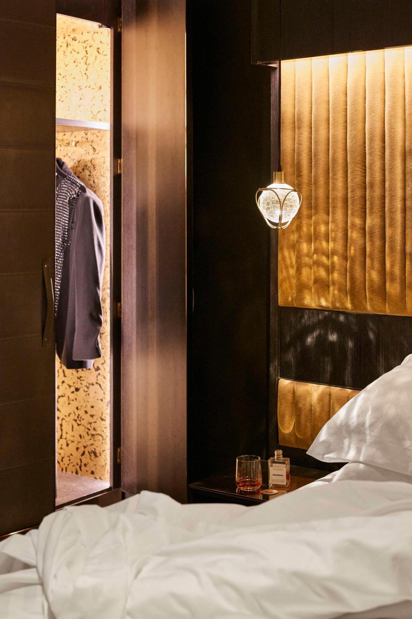 Qt Perth Hotel Exterior photo A room at the hotel
